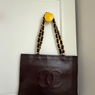 【Vintage 】CHANEL 香奈兒 氣質酒紅 粗金鏈壓紋雙 C 托特包 - 收藏級復古氣場