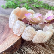 浪漫蕾絲白花-珊瑚玉手排