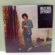 AA209-40 < NM > LP TERPAKAI [ BILLY JOEL - 52ND STREET ] USED LP