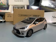 1:30 Toyota Aqua Prius C  Facelift 金屬 豐田原廠 色辦車 銀色