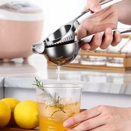 Lemon Squeezer, Large Capacity Citrus Lemon Lime Orange Juicer Hand Press Manual Juicer with Filter 