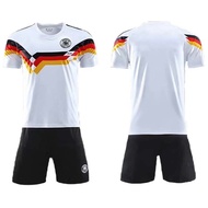 The 1990 World Cup Germany Retro Home White Short-sleeved Jersey No. 18 Klinsmann Football Uniform i