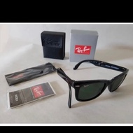 32. Ray Ban Folding Wayfarer SunGlasses Authentic (RB4105 601)