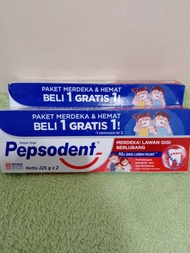 Pasta gigi Pepsodent mencegah gigi berlubang 2 x 225 gr paket merdeka & hemat beli 1 gratis 1 menghi