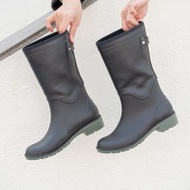 雨天必備【雨靴日】中筒雨靴 黑 防水 雨鞋 雨天時尚