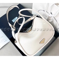 Prada Prada Lindy Bowling Bag Lindy Elf Ear Bowling Bag.Style Exquisite All-Match Lindy Bag Bowling 