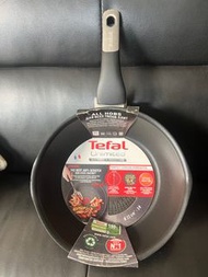 Tefal鈦金6X系列 法國製 22cm炒鑊有倒嘴