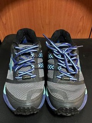 Brooks cascadia goretex 防水行山鞋