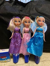 Elsa Barbie 公仔
