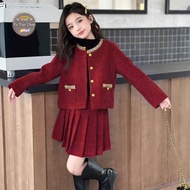 Set of high-end girls' evening dresses with collar decorated with stone edges inside and lined with 