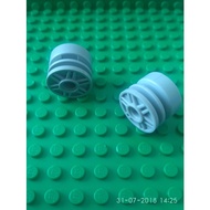Lego Part Lego technic wheel 18mm D.x14 with hole Lego 4299199