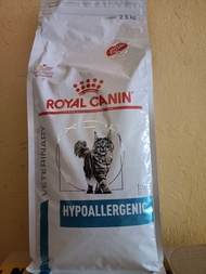 Royal Canin Hypoallergenic  2.5kg. สำหรับแมวแพ้อาหารและแมวผิวแพ้ง่าย