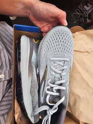 Brooks Ghost 16 厚底跑鞋 US10.5
