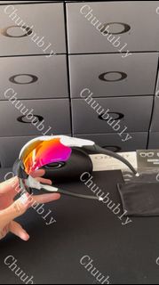 全新 Oakley歐克利Radar EV 9208，9275騎乘眼鏡，炫彩鏡片，抗UV400，雙層鍍膜，防強光防眩光，PC鏡片抗衝擊，TR-90鏡框超輕，全框視野，騎乘跑步戶外都能用，男女通用。