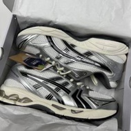 全新JJJJound x Asics Gel-Kayano 14 舒適時尚 低幫跑步鞋 男女同款 銀黑