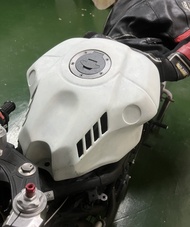 ครอบถัง R3 โฉมแรก ปี 2015-2017