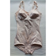 Body Shaping Suit (Cut-Out Legs) Non-Wired Breast Shape (With Foam Padding) Lace Pattern All Over Si