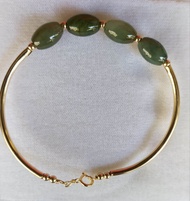 10k gold jade bracelet (not pawnable)