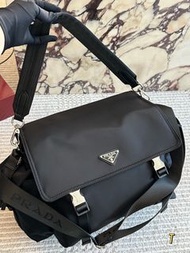 全新2️⃣星期到貨‼️Prada Explore 郵差包