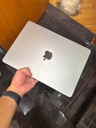 macbook air m3 13” 16gb 512