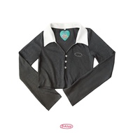 DADDY | Hype Girl Top เสื้อครอปคอปกแขนยาว สีเทา สีขาว