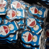 grosir souvenir pernikahan unik gantungan kunci doraemon