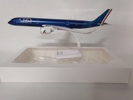 FC1/200 Scale Toy Airplane A350-900 Italy ITA Airline Aircraft Model Toy Planes Plastic ABS Assembly