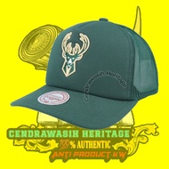 Mitchell And Ness Milwaukee Bucks Evergreen Trucker Hat 100% Authentic