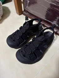 KEEN Newport H2 黑色涼鞋
