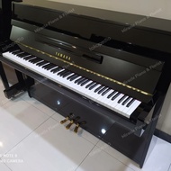 Piano Yamaha JU109PE second