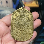 Atardar Engraved Medallion may dasal