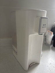 BRUNO White Water Dispenser 即熱水器 飲水機