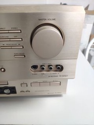 Onkyo
TX-SR501
& DV-SP501