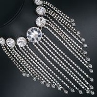 二手 Miu Miu 吊燈項鍊 (5JC195) - 義大利製造，鑲嵌銀水晶，約 100 克。女士款。