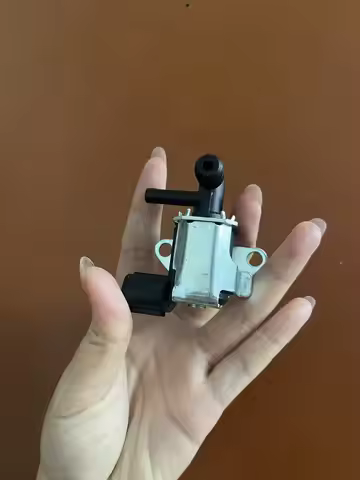 Control Valve 14930-EN20A For Nissan Tiida X-trail Livina Note Qashqai D50 Bluebird Sylphy Micra Tea