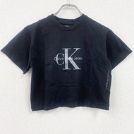 Calvin Klein Jeans短袖印花 T 卹，露臍款，大 logo，黑色，S 碼，古著。