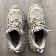 Balenciaga bouncer defender sneaker