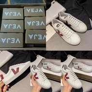 法國Veja 真皮小白鞋