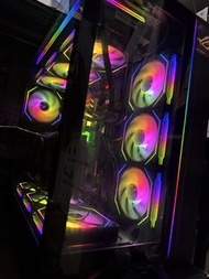 電腦主機