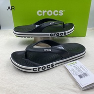 รองเท้าแตะcrocs ใส่ได้ทั้งผู้หญิงและผู้ชาย งานสวยน้ำหนักเบานิ่มสวมใส่สบาย ผลิตจากยางแท้100% คุณภาพดี ทนโดนน้ำได้ รับรองสินค้าตรงตามรูป