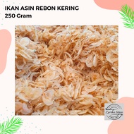 250 grams of coarse dried salted fish, 1/, 4 quarters