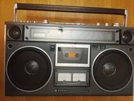 Sanyo 卡式帶收音機