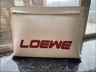 清櫃！全新限量版白色Loewe T pouch (情人節禮物首選)