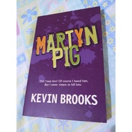 PRELOVED - MARTYN PIG (from Booksale)