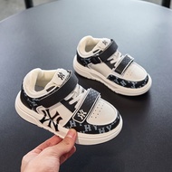 รองเท้ากีฬาเด็ก รองเท้าเด็กผู้ชาย รองเท้าเด็กผู้หญิง รองเท้าเด็กพื้น EVA ระบายอากาศได้ดี น้ำหนักเบา