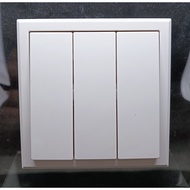 SIMON E3 WHITE TRIPLE 3 GANG 1 WAY SWITCH