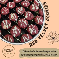 Red Velvet Cookies Drizzle White Chocolate