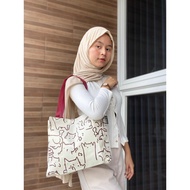 Totebag.co - [BRU] Biu Biu Screen Printed Cream Canvas Totebag - Men's College Handbag Wanita