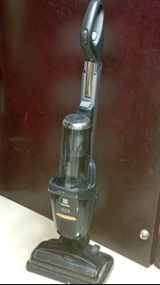 Electrolux Pure F9 無線吸塵機 設計獨特