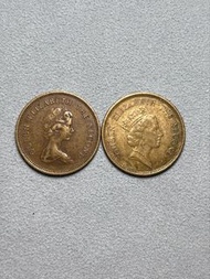 錯幣-香港伍毫 1979年伍字尾橫多咗肉，1990年cents的c字多條綫肉